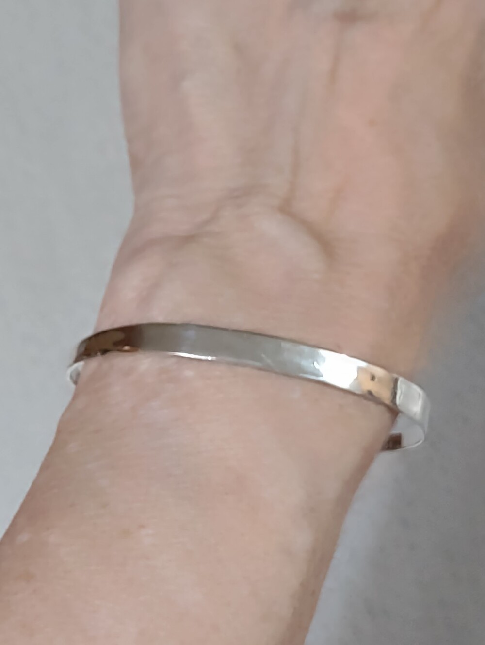 Ed Levin Signature Bracelet - Picture 7 of 10